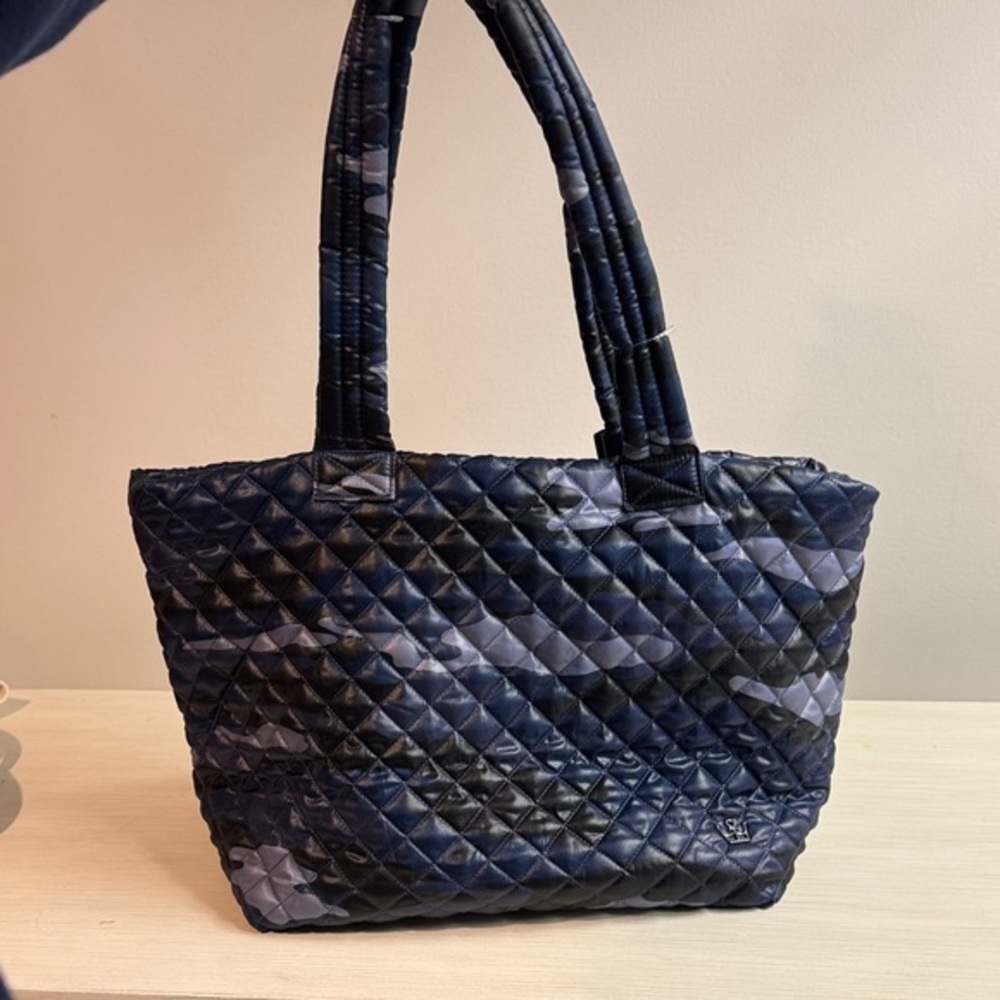 Oliver Thomas  everything but kitchen sink Stylish Quilted Blue Tote Bag